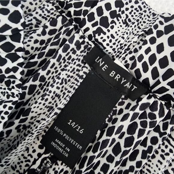 Lane Bryant Black and White Midi A-Line Pleated Skirt - Picture 5 of 11